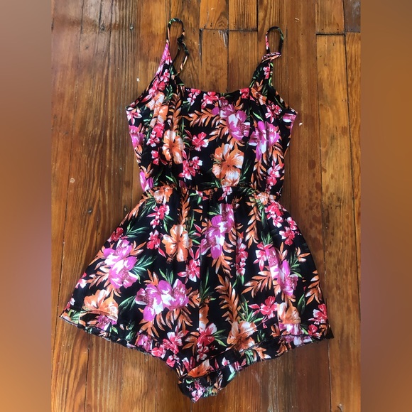 Mossimo Floral Romper with Front Tie Size XS - Picture 3 of 8